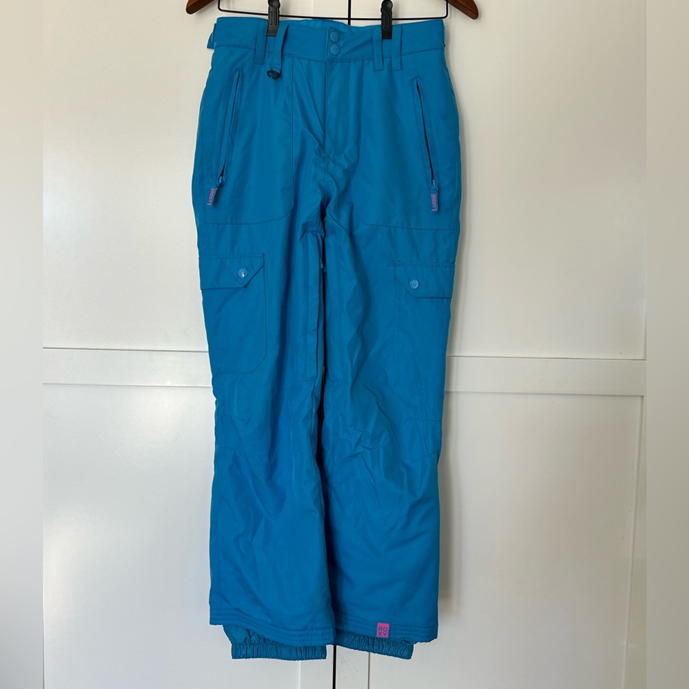 Roxy girls cargo snow pants - youth size 12. Excellent condition.